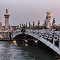 Où aller pour une soirée énergétique à Paris?